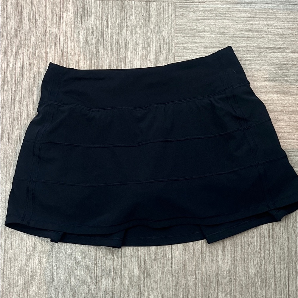 Lululemon Woman Skirt